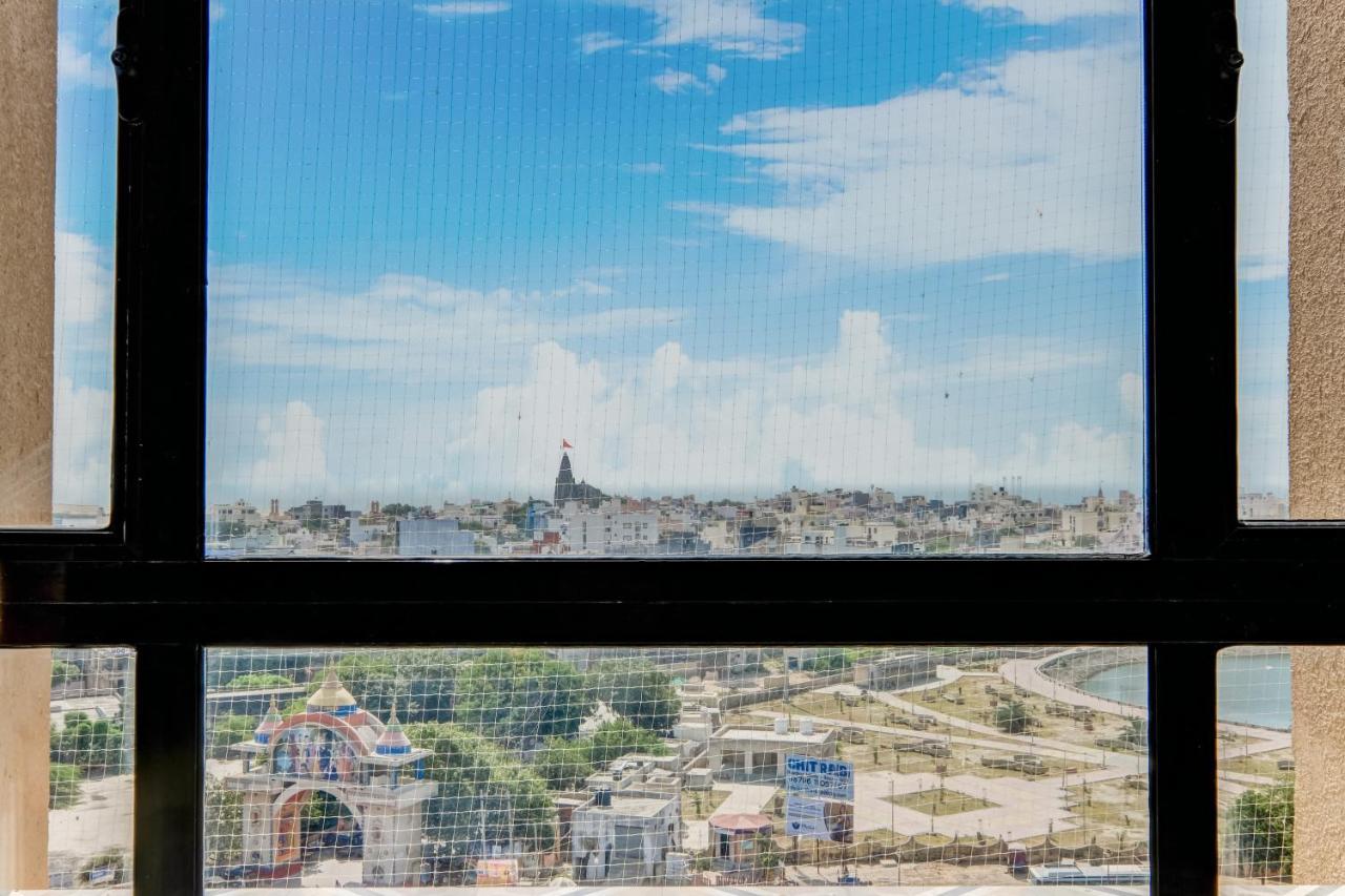 ホテル Lemon Tree Premier, Dwarka エクステリア 写真