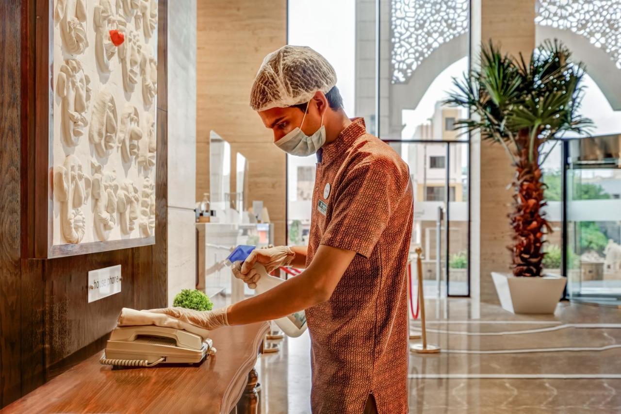 ホテル Lemon Tree Premier, Dwarka エクステリア 写真